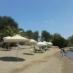 Отель Petit Village