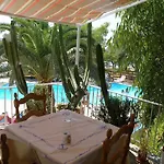 Petit Village Отель Эретрия